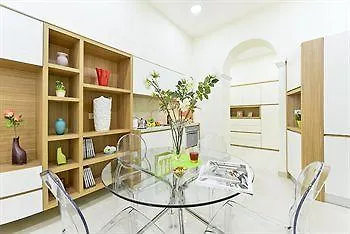 Apartment In Colors Florence